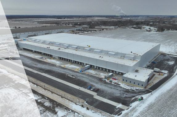 Aerial view of Arcadia Cold refrigerated warehouse in Joliet, Illinois serving the Chicagoland cold storage market