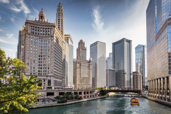 Chicago has long been the epicenter of U.S. logistics, and Arcadia Cold’s Chicago facility puts customers right at the heart of it all.